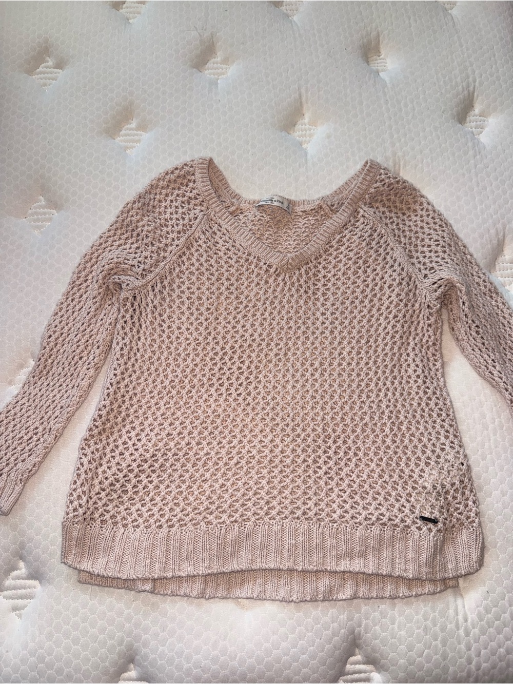 122. Abercrombie and fitch knit sweater size small - Picture 1 of 5